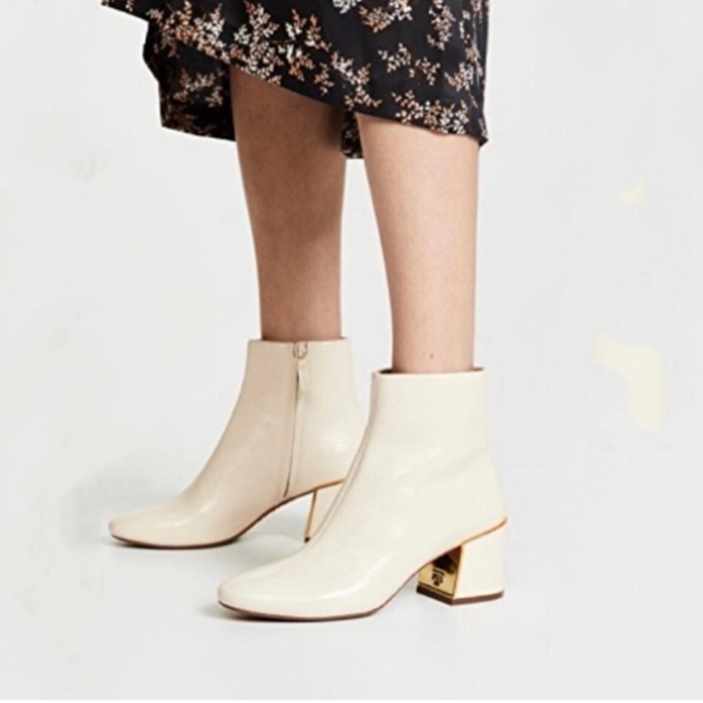 Tory Burch Juliana Cream White Patent Leather Booties size‎ 8.5